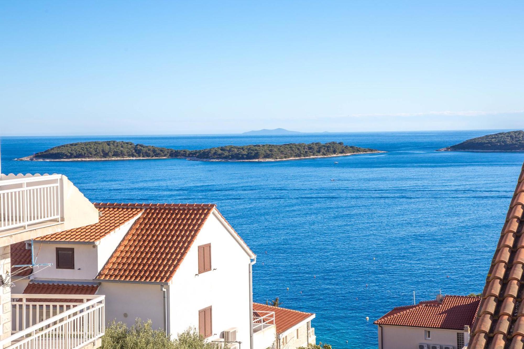 Apartments Anita Hvar Town Buitenkant foto